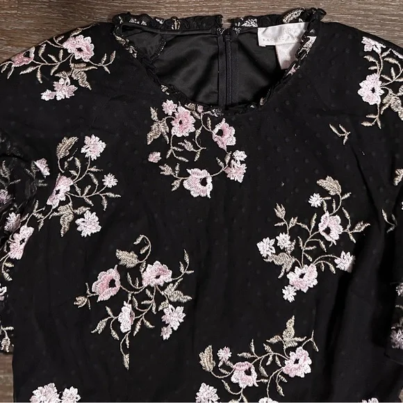 NEW Rachel Parcell Black soft pink Embroidered Floral
Tiered Dress size small - Picture 6 of 11